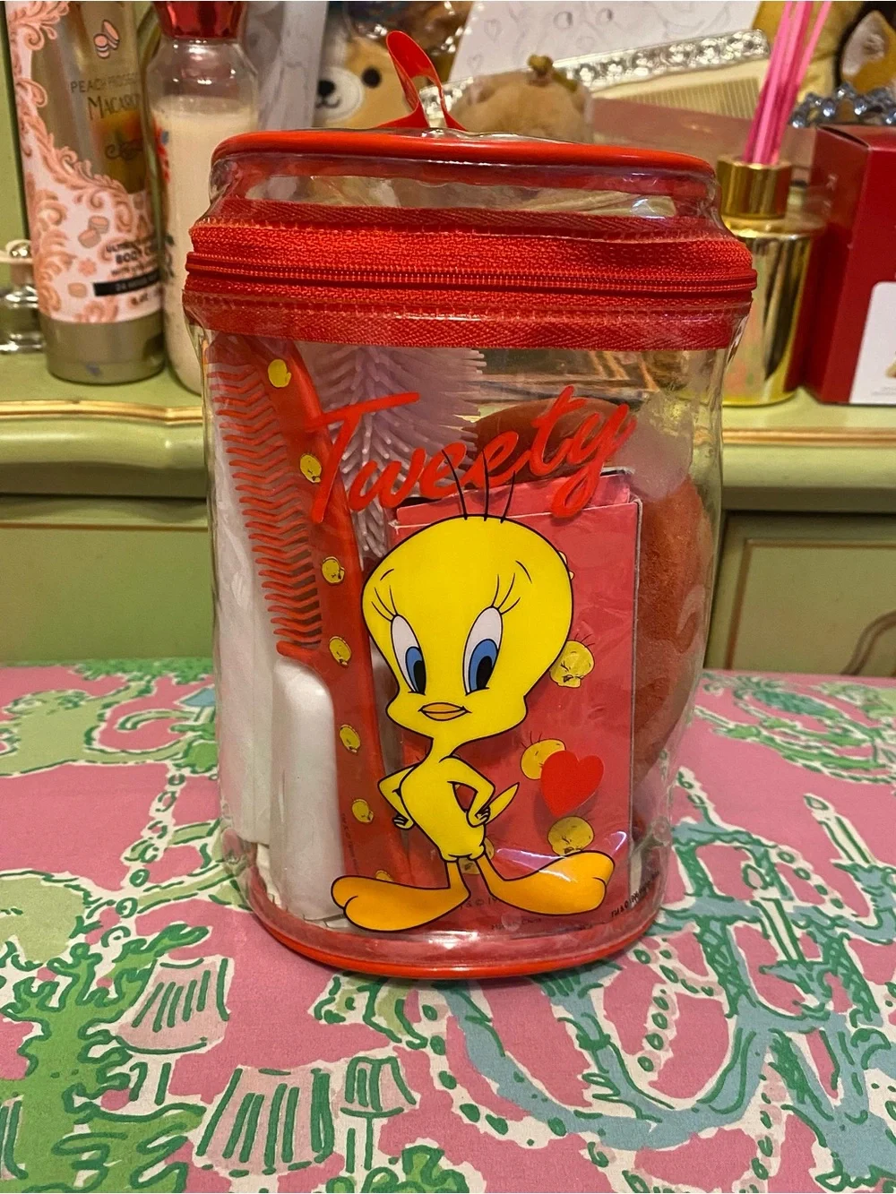 Vintage 1996 Looney Tunes Tweety Bird Travel toiletry set 7 pieces
